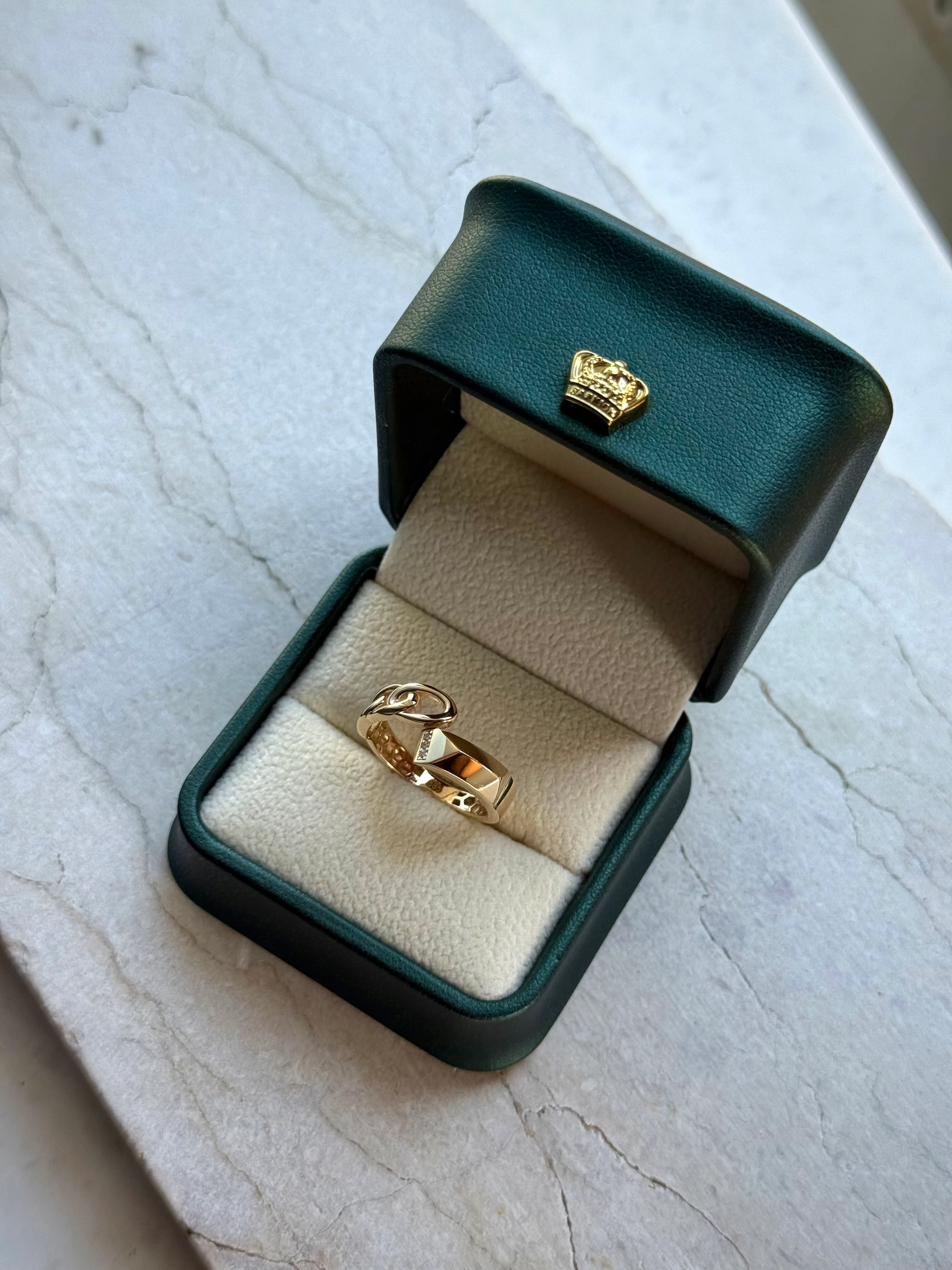 14 K Düğüm Altın Yüzük