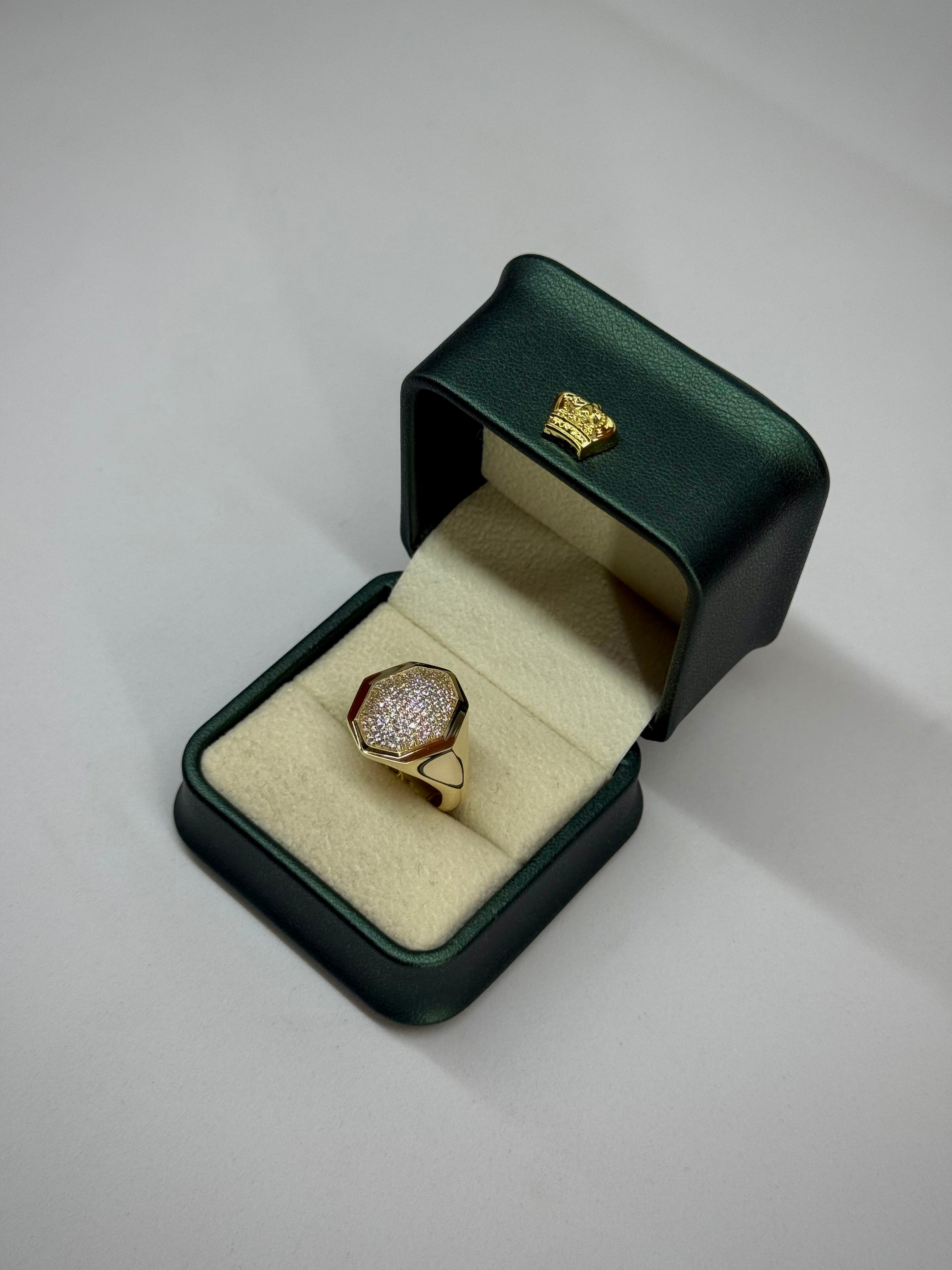 14 K Pave Taşlı Oktagon Altın Yüzük