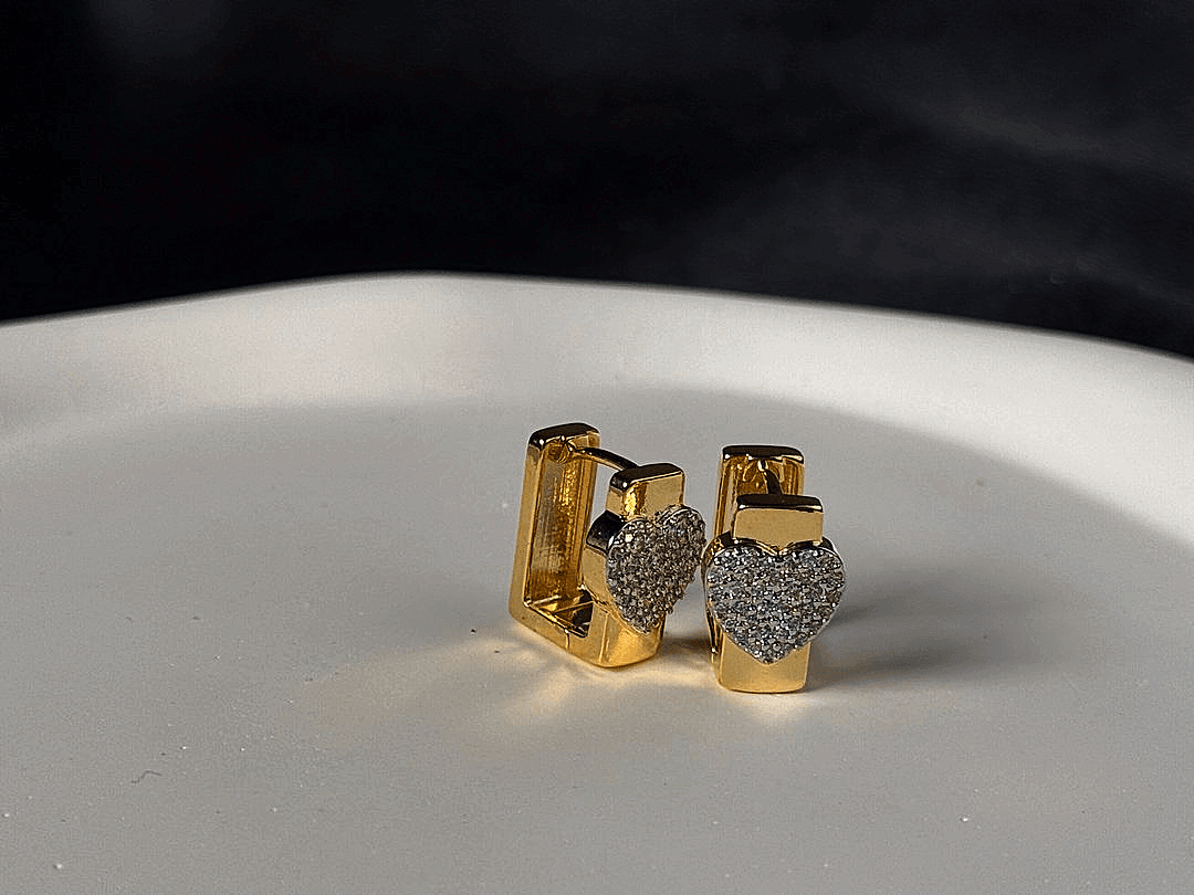 Dikdörtgen Kalp Detaylı Gold Küpe