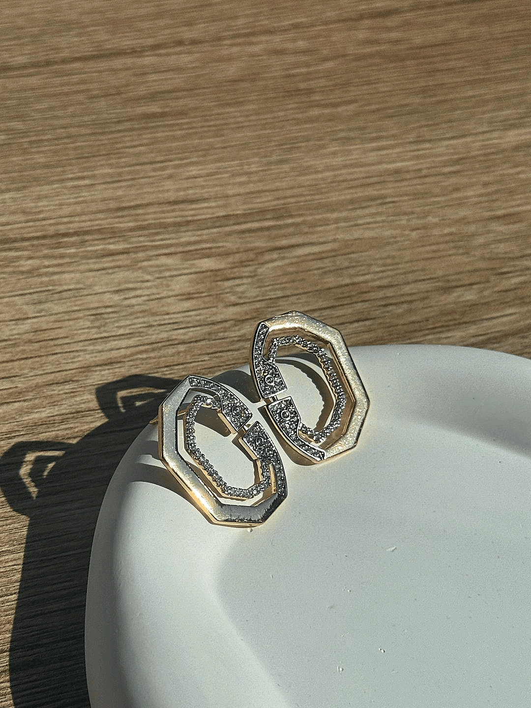 Marka Model Küpe Taşlı