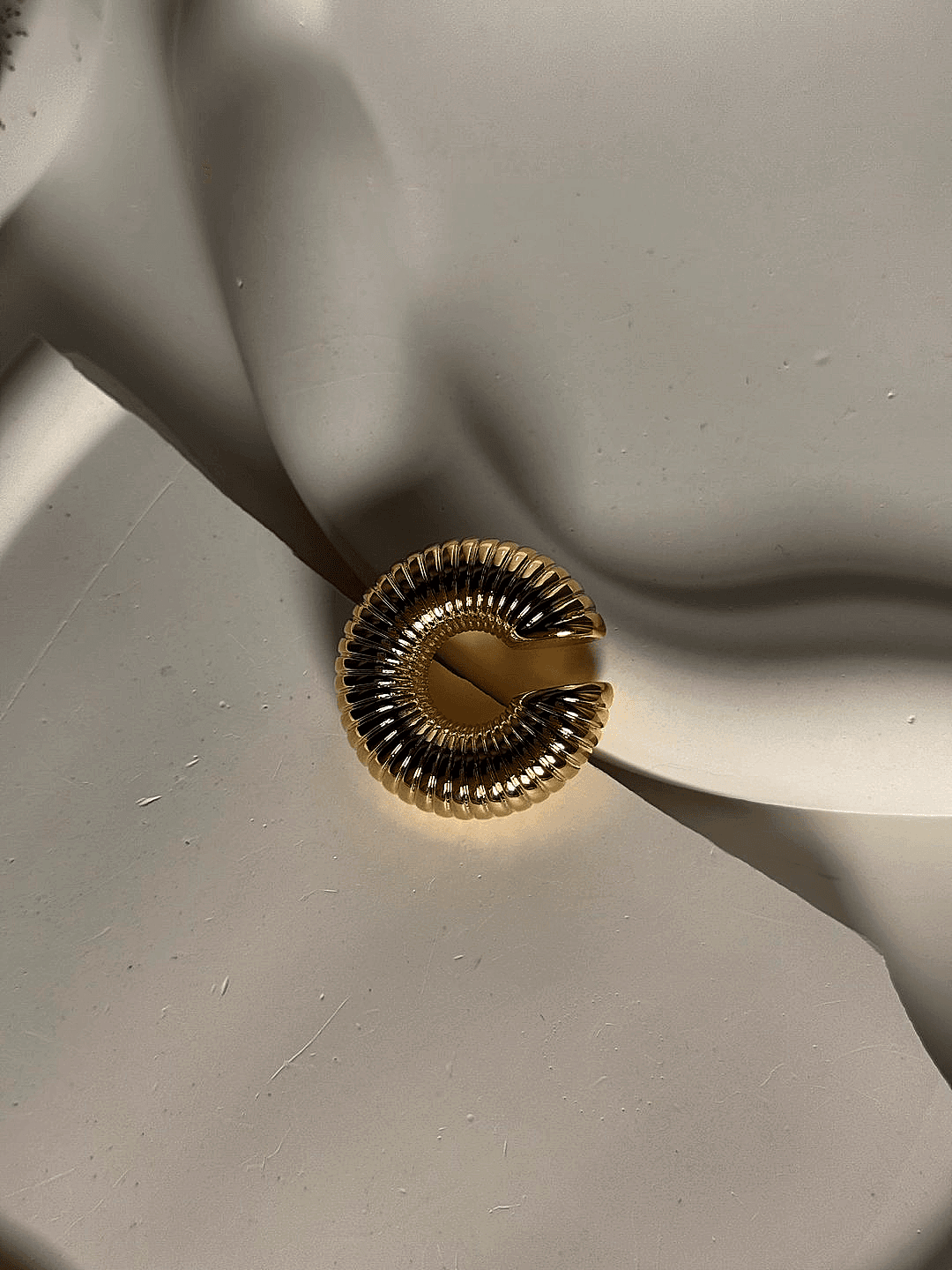 Gold Sıra Detay Earcuff