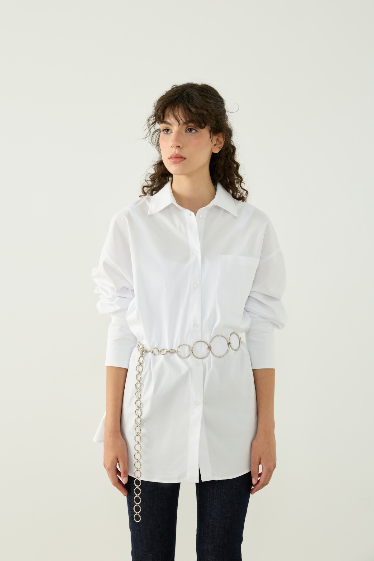 CEPLİ OVERSIZE GÖMLEK - BEYAZ