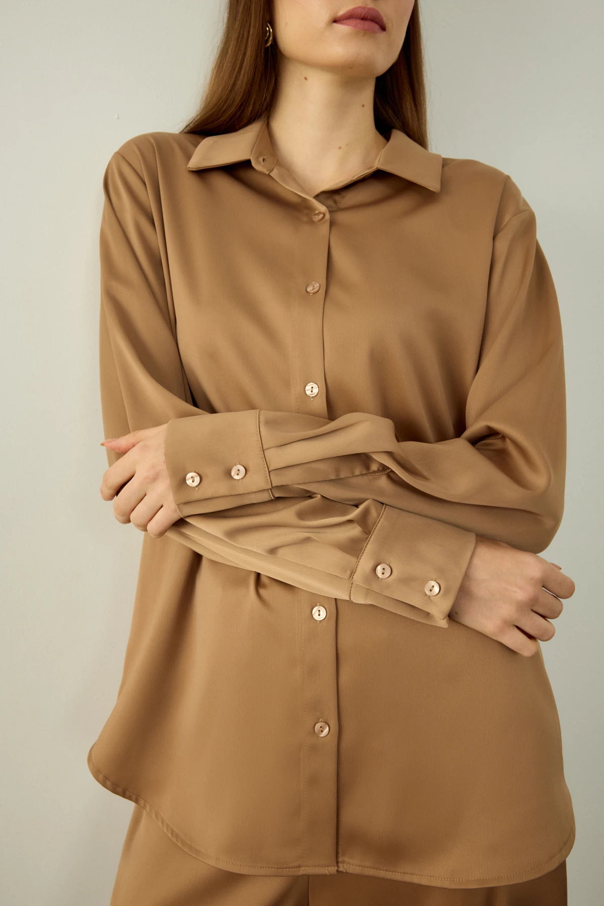 HANNAH SATEN GÖMLEK