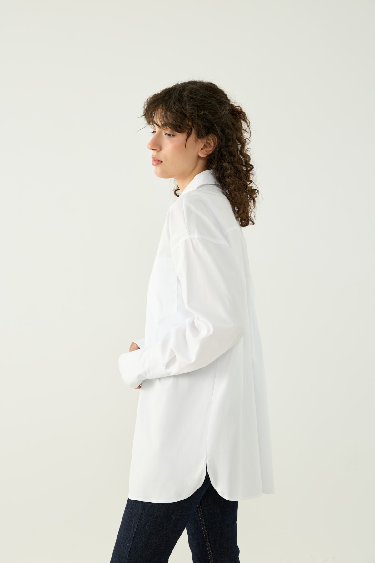 CEPLİ OVERSIZE GÖMLEK - BEYAZ