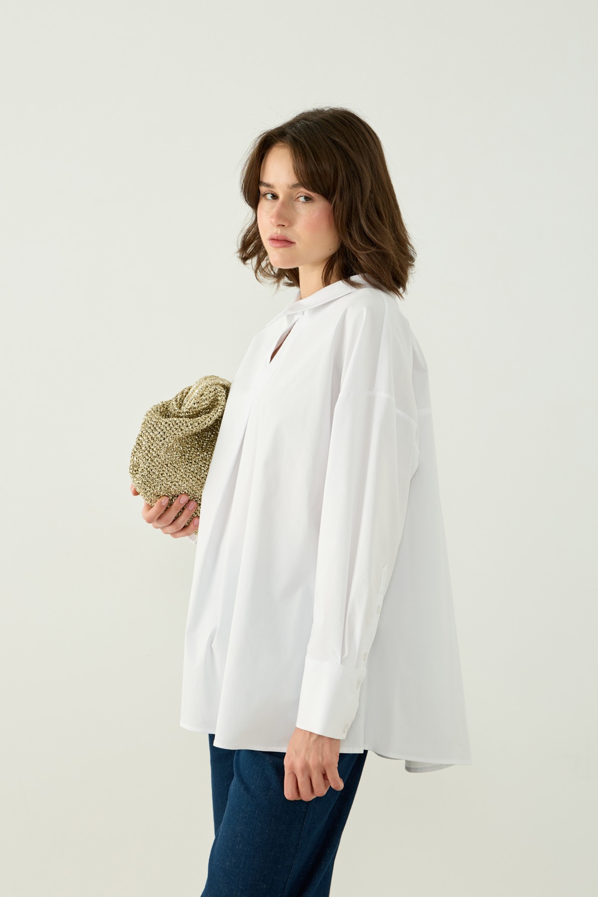 PİLE DETAYLI OVERSIZE GÖMLEK - BEYAZ