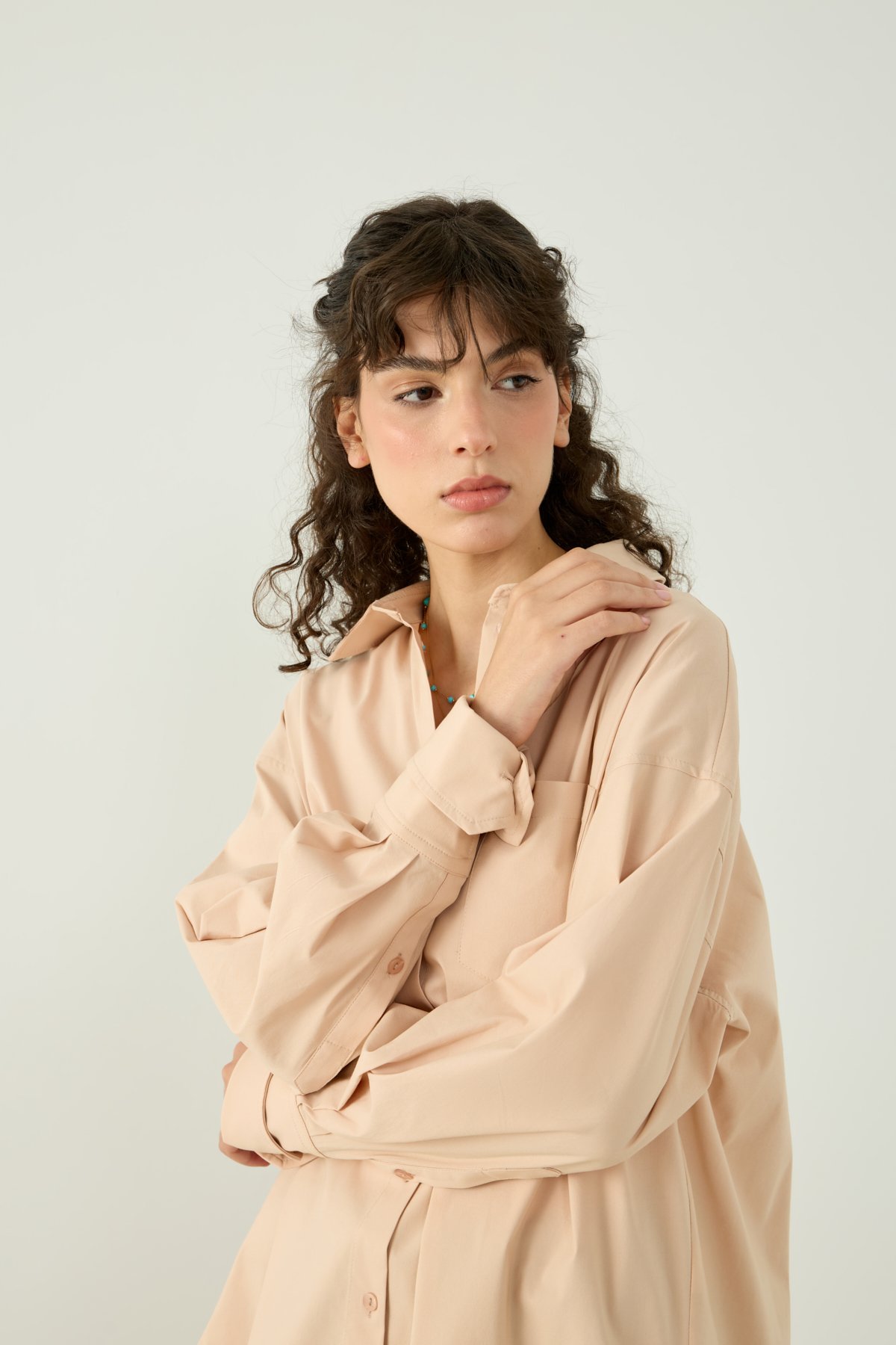 CEPLİ OVERSIZE GÖMLEK - BEJ