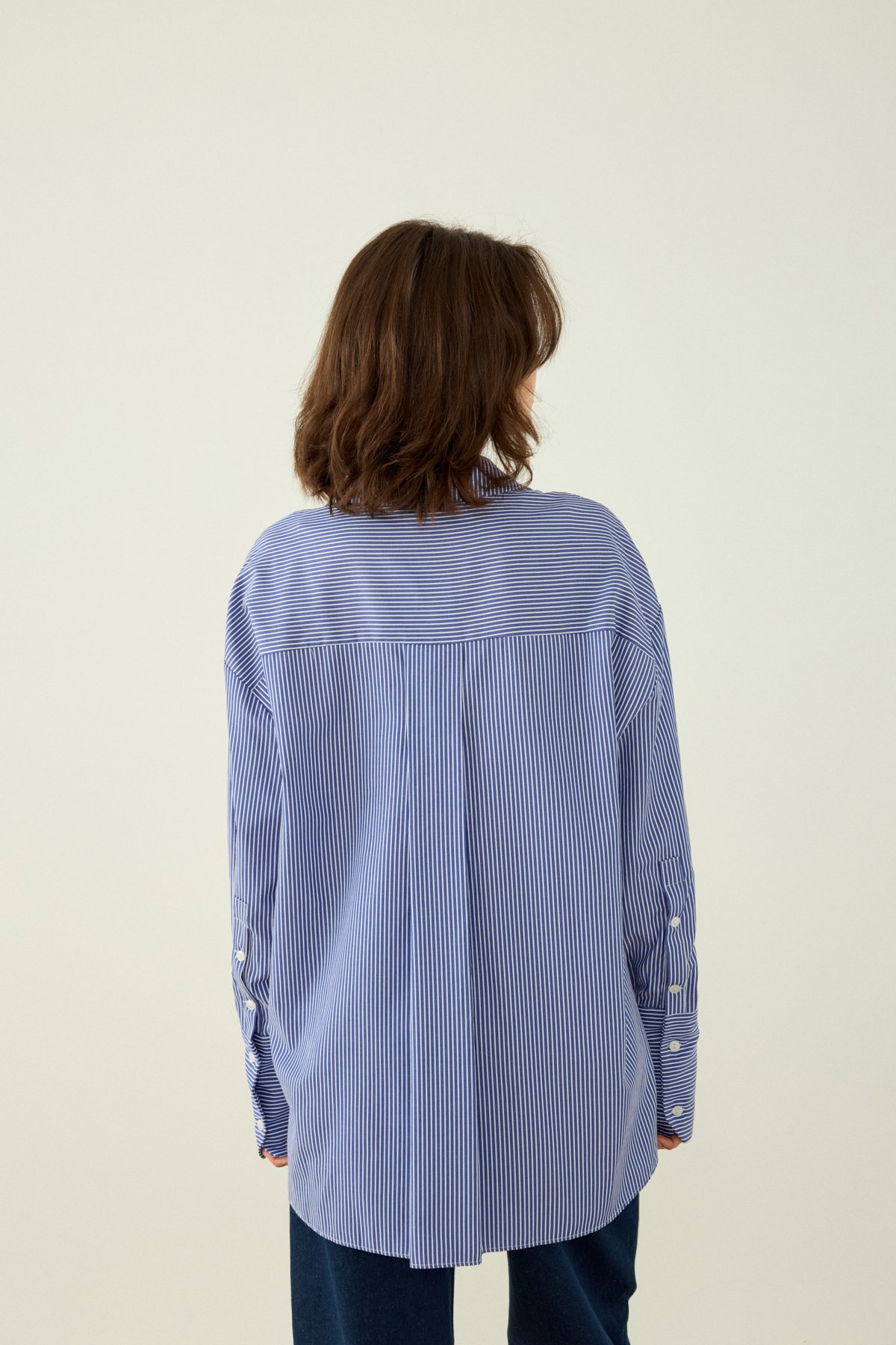 ÇİZGİLİ DÜĞME DETAYLI OVERSIZE POPLİN GÖMLEK - İNDİGO