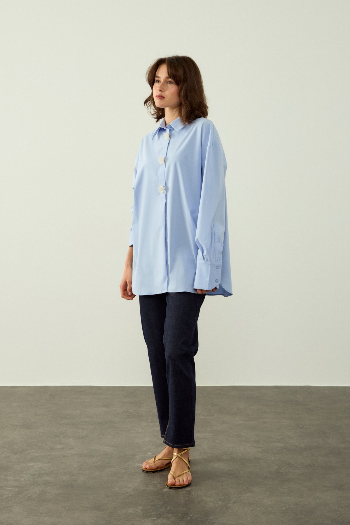DÜĞME DETAYLI OVERSIZE GÖMLEK