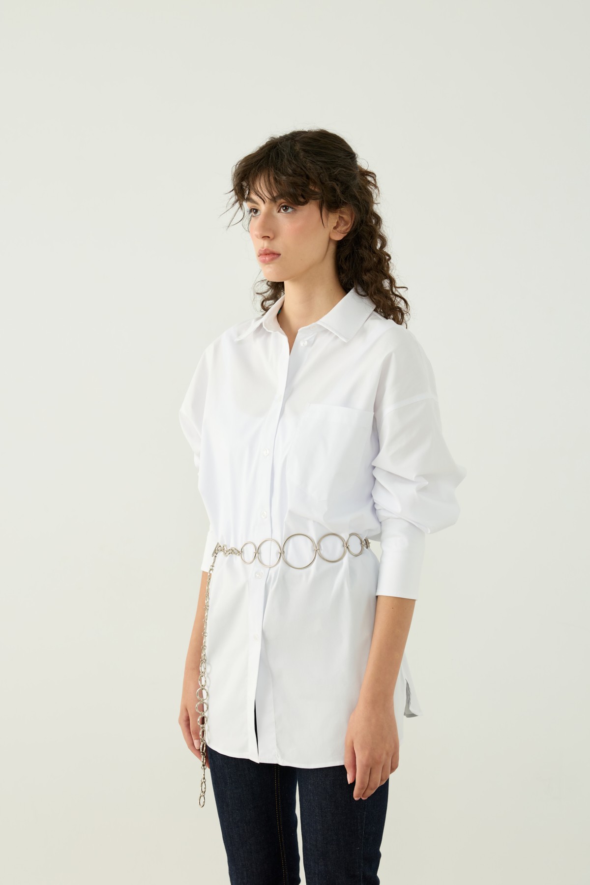 CEPLİ OVERSIZE GÖMLEK - BEYAZ