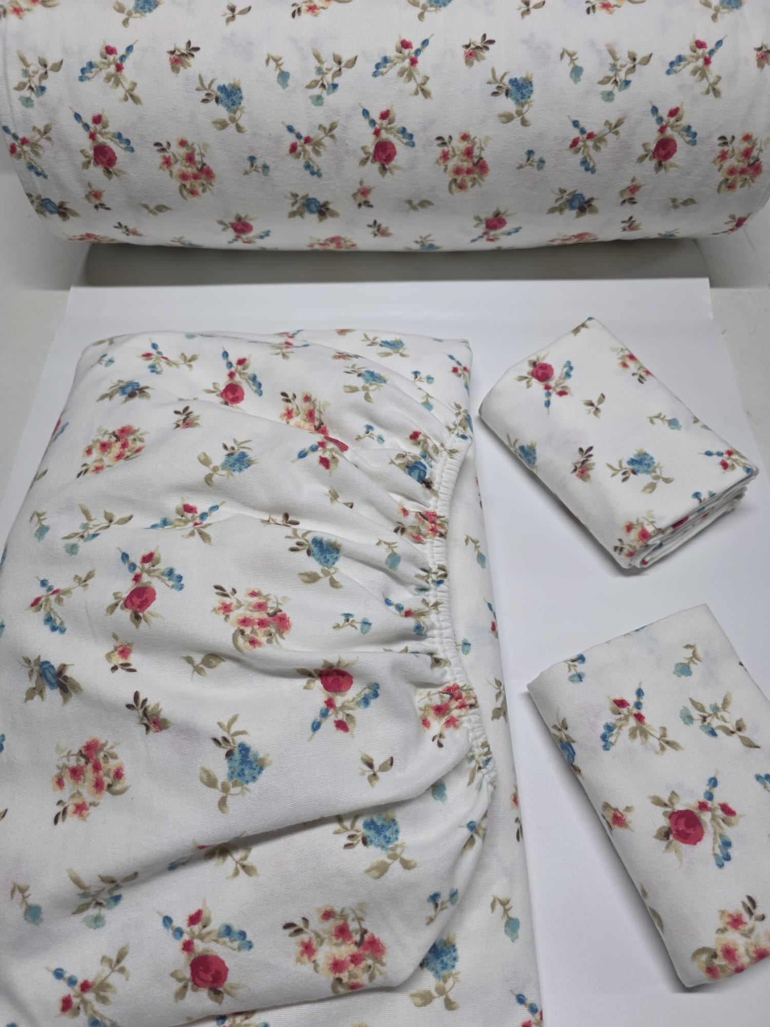 Nostaljik 90'lar Desenleri ile Yumuşak Dokunuş | Pınar Home Collection %100 Pamuk PAZEN Lastikli Çarşaf Seti | Çarşaf & Yastık Kılıfı