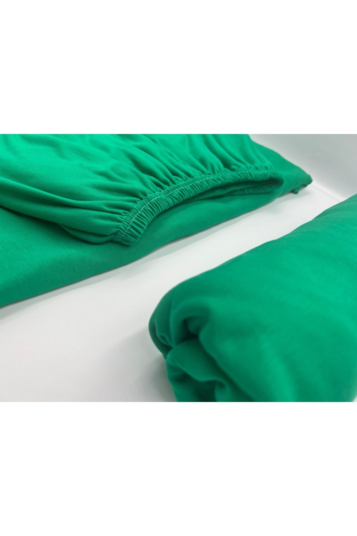 ARA BOY 120 X200 LASTİKLİ ÇARŞAF 100% COTON YUMUŞAK PENYE VE  DAYANIKLI LASTİK İLE ÜRETİLMİŞTİR