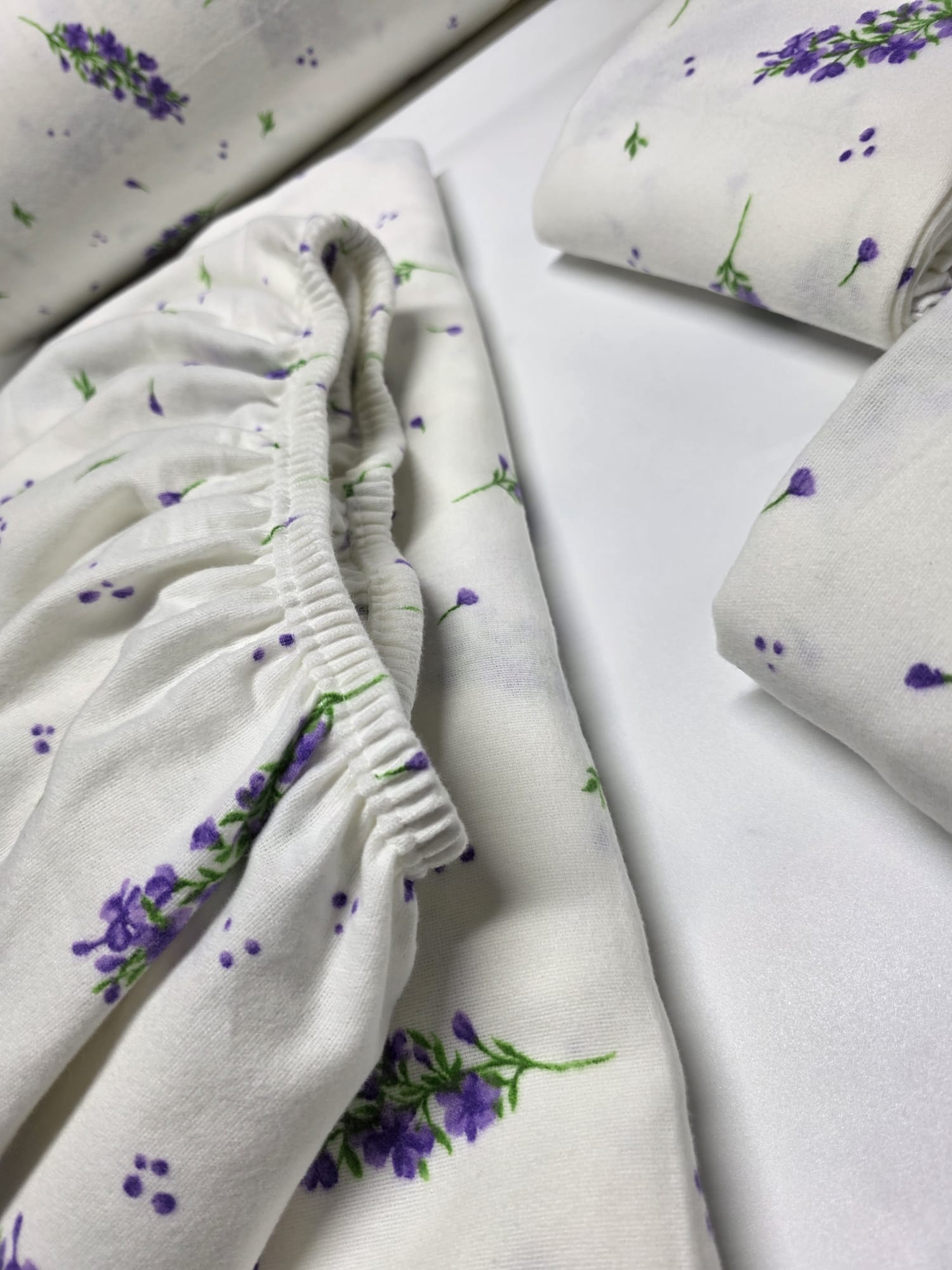 Nostaljik 90'lar Desenleri ile Yumuşak Dokunuş | Pınar Home Collection %100 Pamuk PAZEN Lastikli Çarşaf Seti | Çarşaf & Yastık Kılıfı