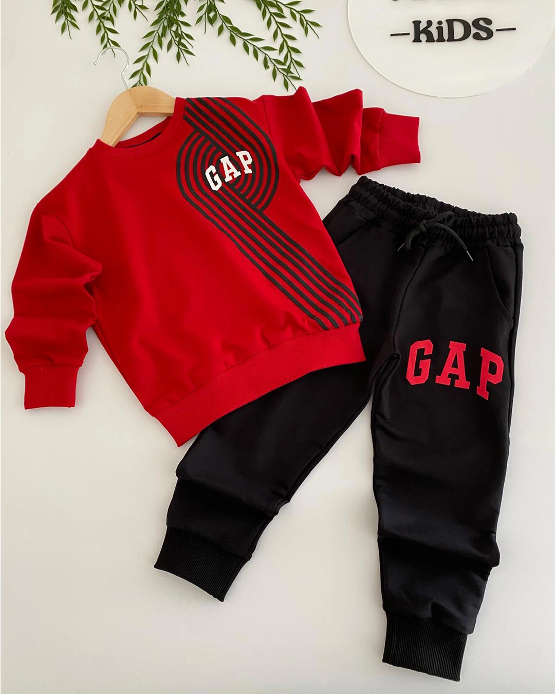 2’li Kırmızı-Siyah GAP Baskılı Eşofmanlı Takım Erkek