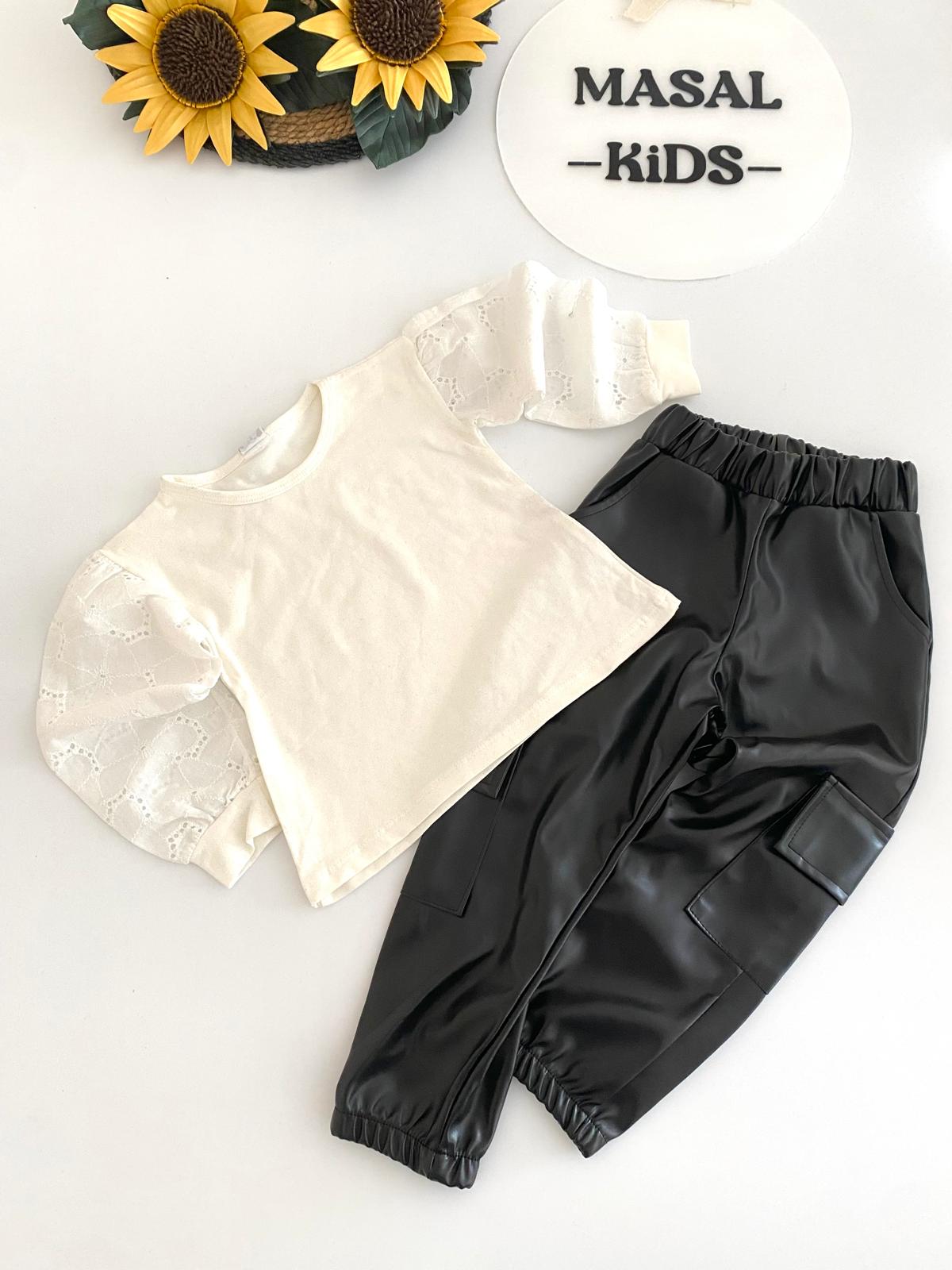 Deri Pantolonlu İkili Kız Takımı