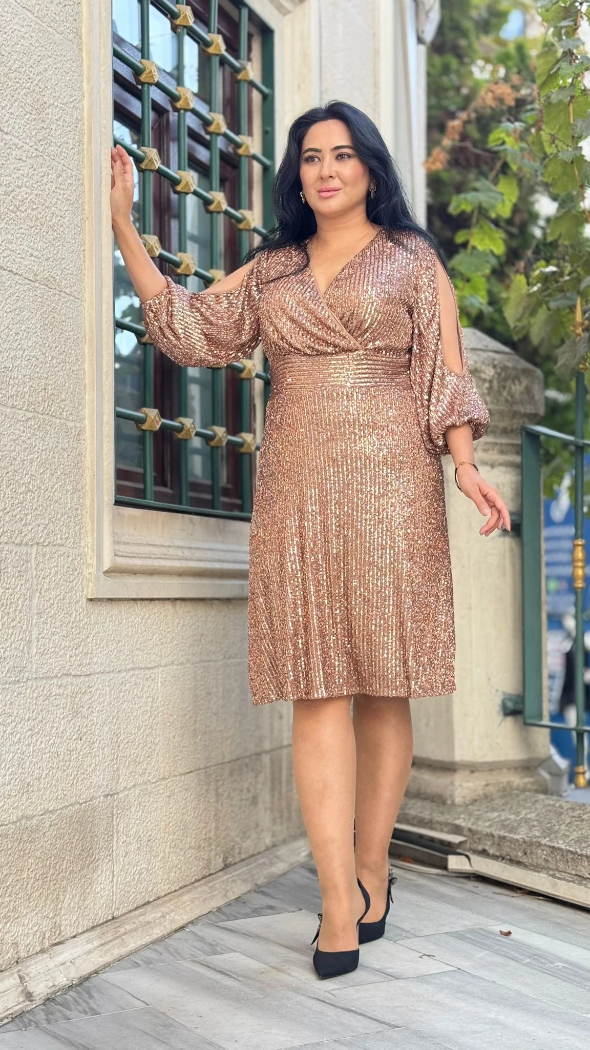 26090 Payetli Şık Midi Gece Elbisesi