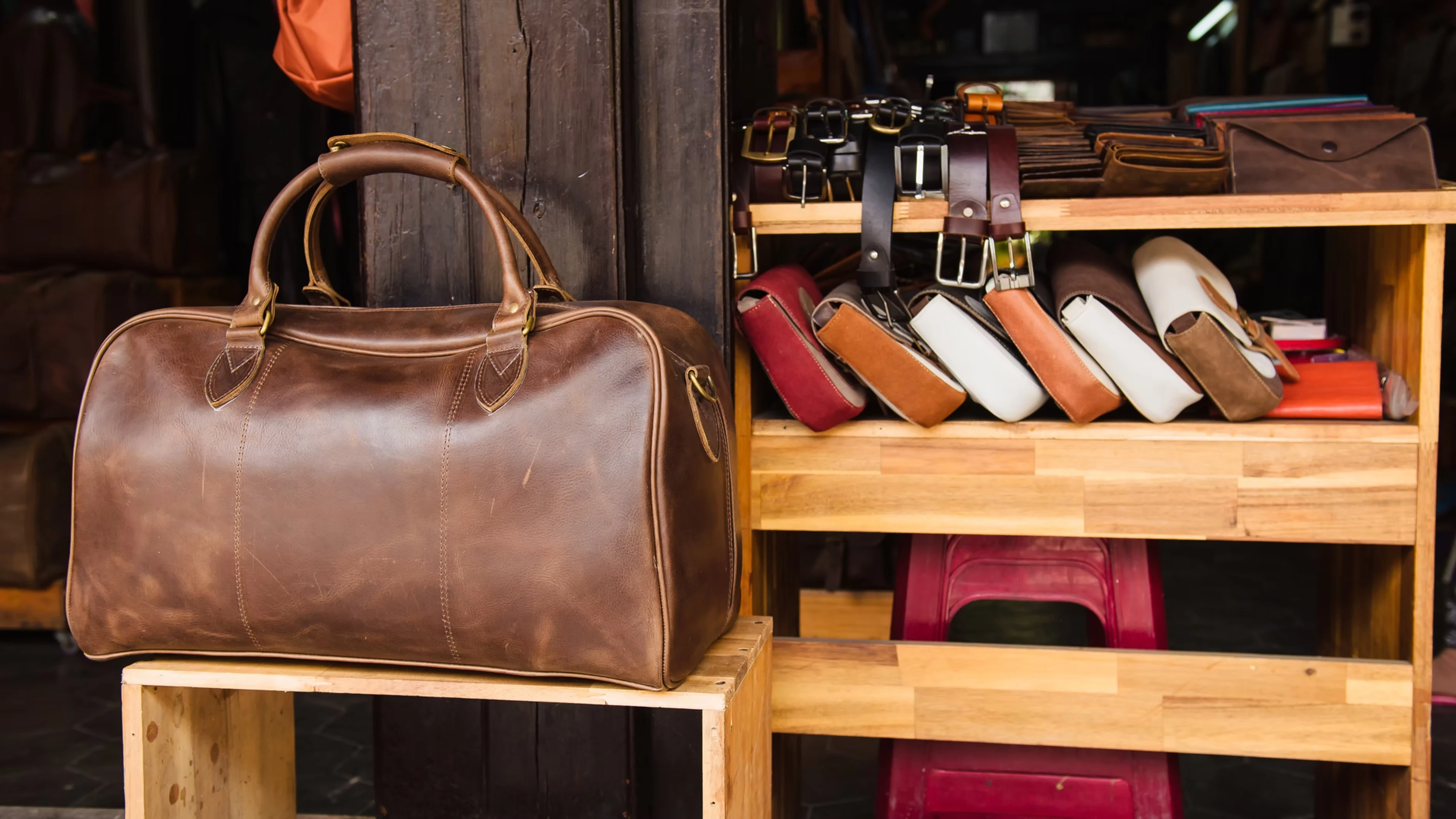 Deri Dünyasına Yolculuk: Çeşitleri, Özellikleri ve Kullanım Alanları