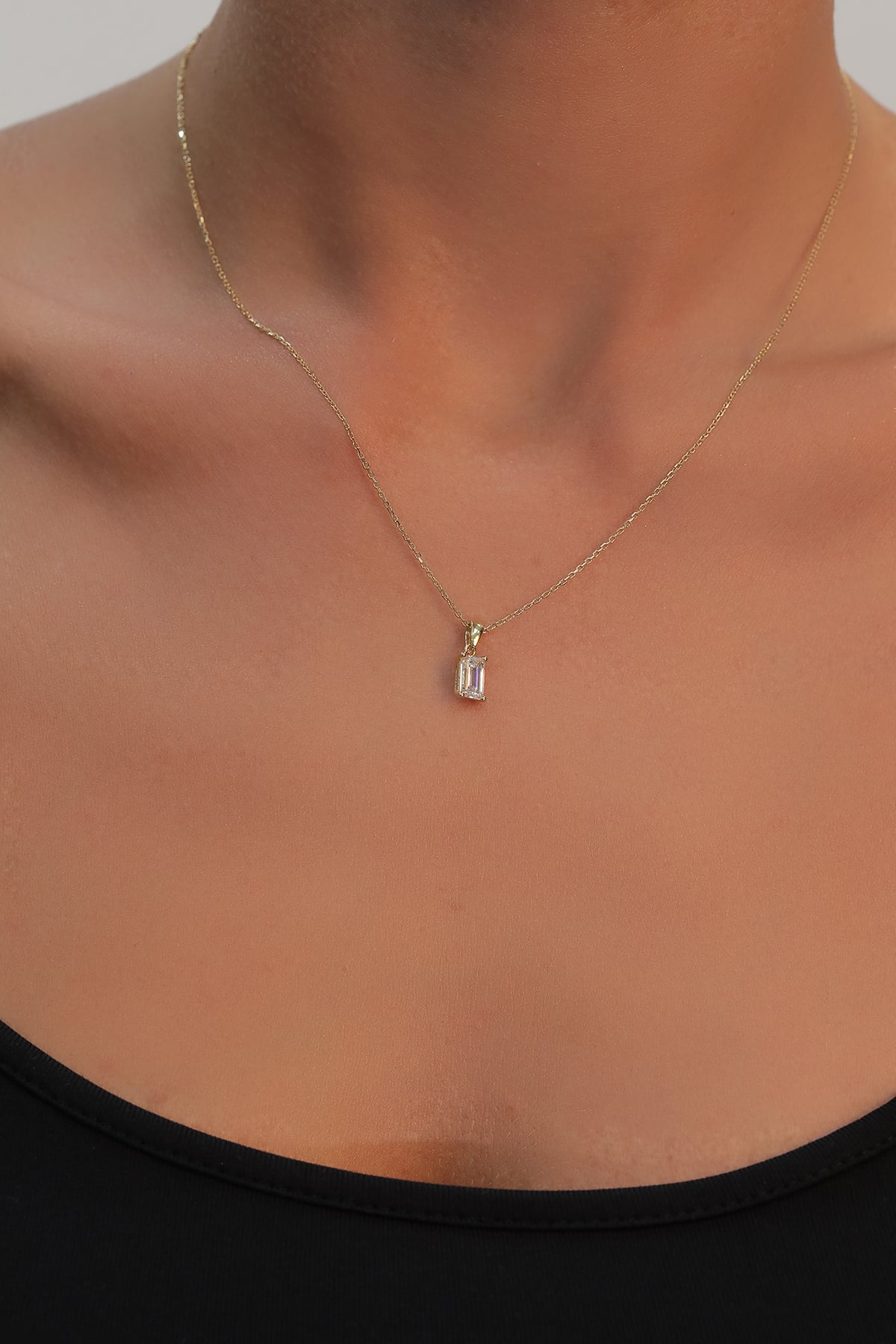 Emerald Tektaş Pırlanta Kolye