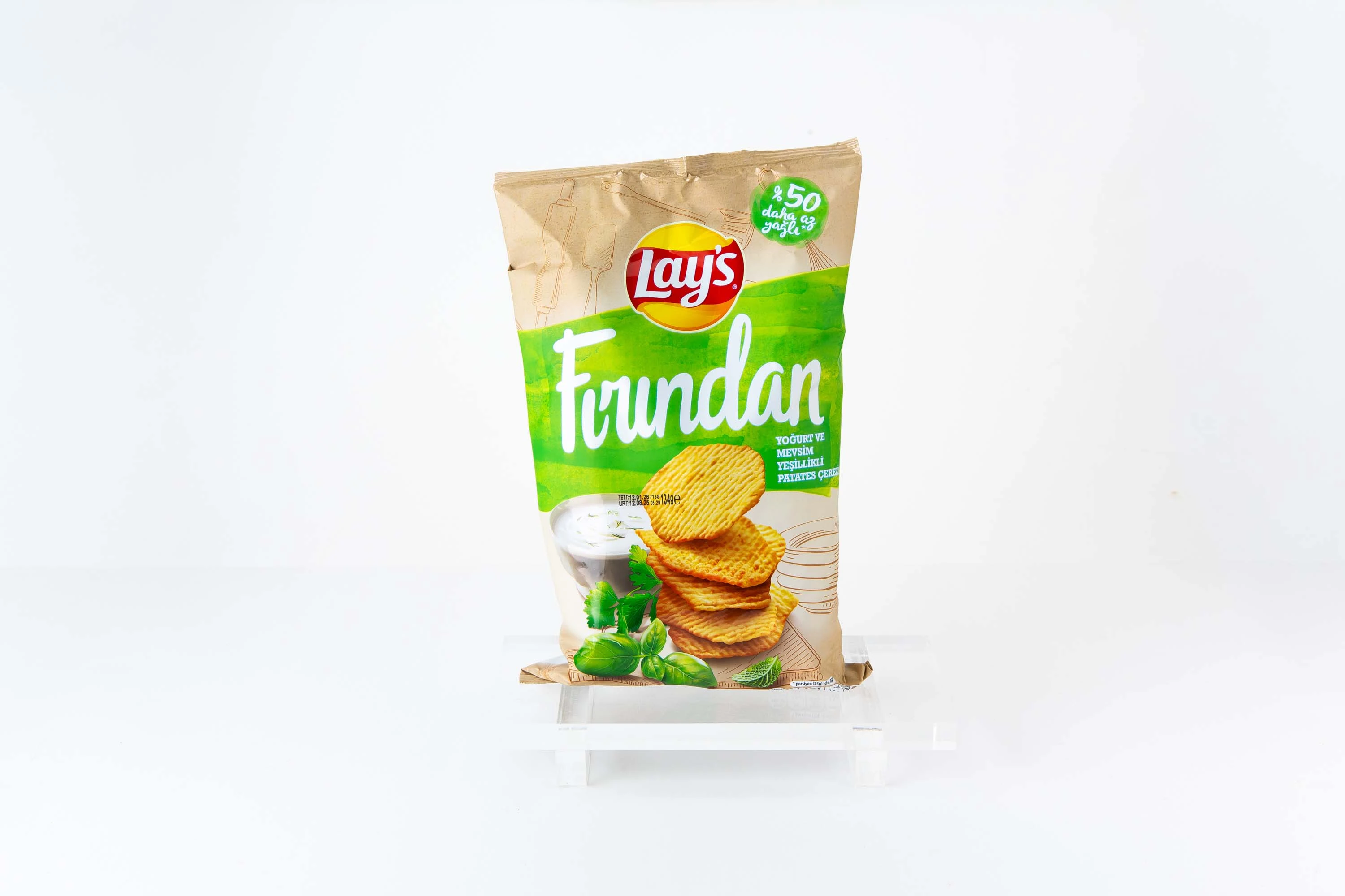 LAYS FIRINDAN YOĞURT VE MEVSİM YEŞİLLİKLERİ 134 gr