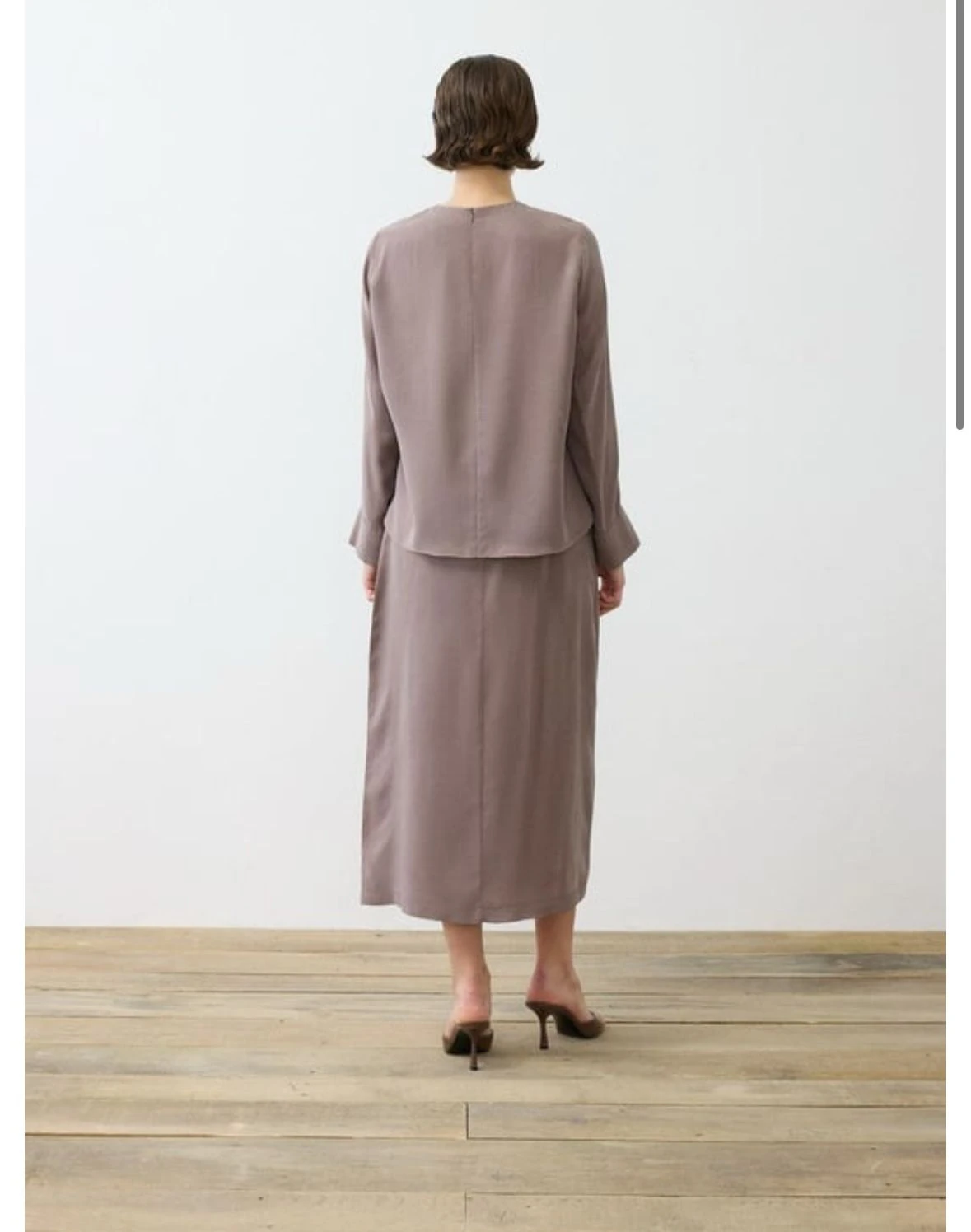 Terzi Dükkanı Prime Taşlanmış İpek Kruvaze Etek Takım – Etup Rengi