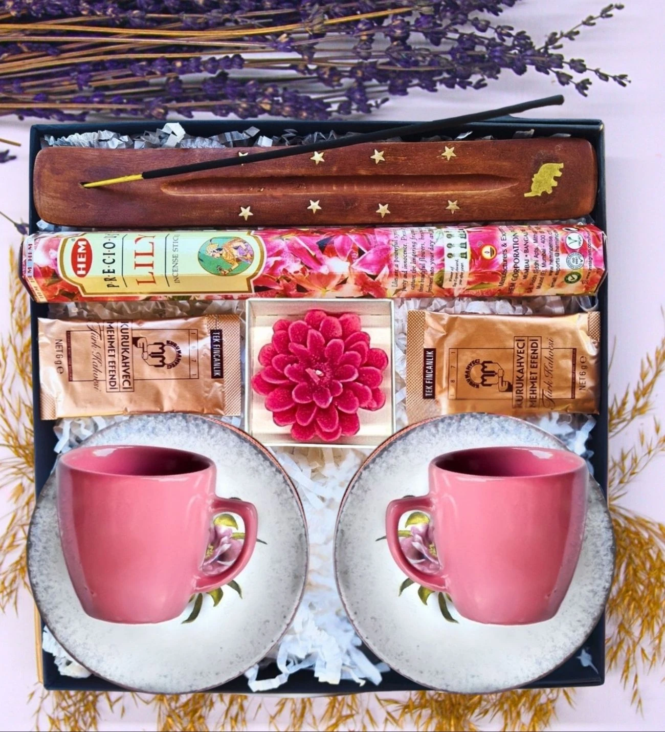Tütsü Sever Pembe Türk Kahvesi Hediye Seti