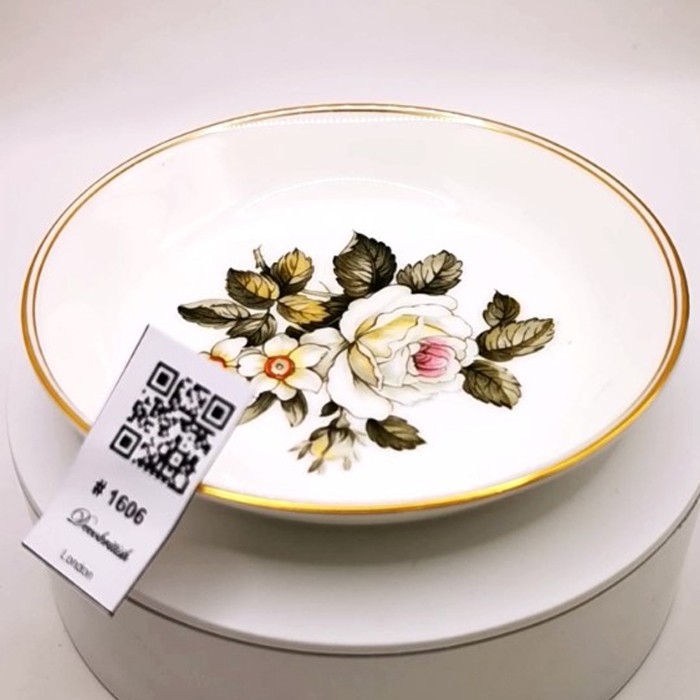 Royal Worcester Nut Dish/Serving Dish – Adorned with Pastel Flowers, The Signature of English Elegance