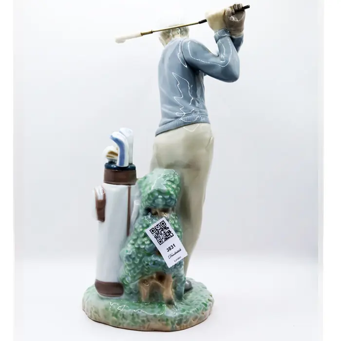 Lladro Golfer Man Biblo Model 3831 – Vicente Martinez TasarımıLladro
