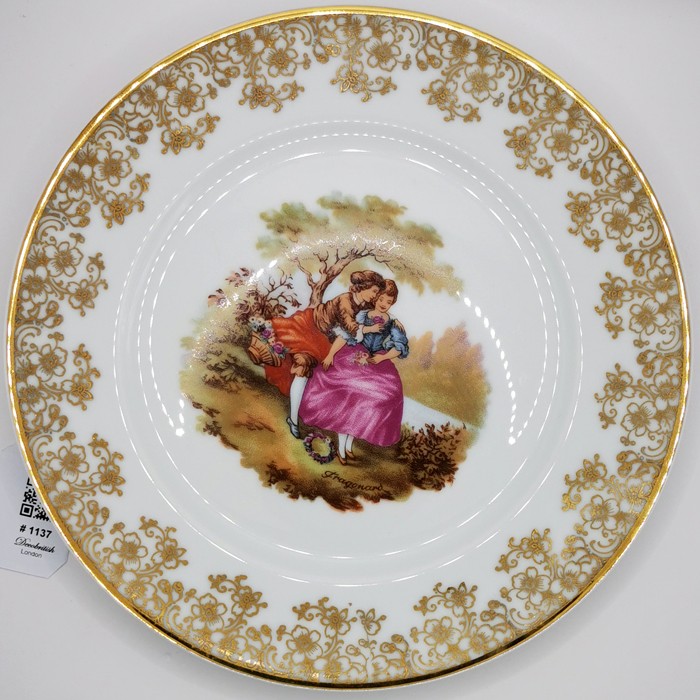Тарелка из фарфора Limoges с золотыми краями и узором Fragonard – Элегантный и стильный дизайн
