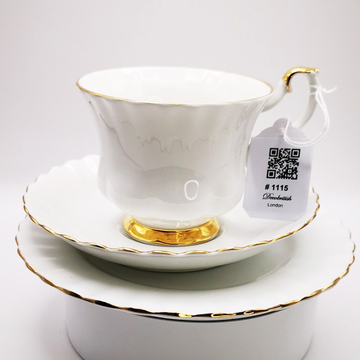 Royal Albert Val D'or Cup and Saucer Set – Fine English Porcelain with Gold Edge Detailing