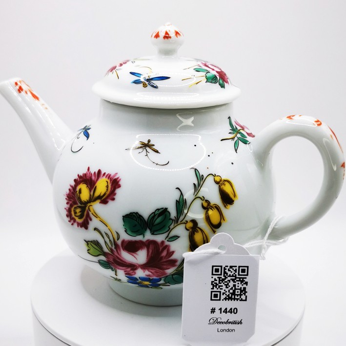 Teapot Victoria and Albert Museum Bow – A Special Touch for Your Tea Time with English Elegance