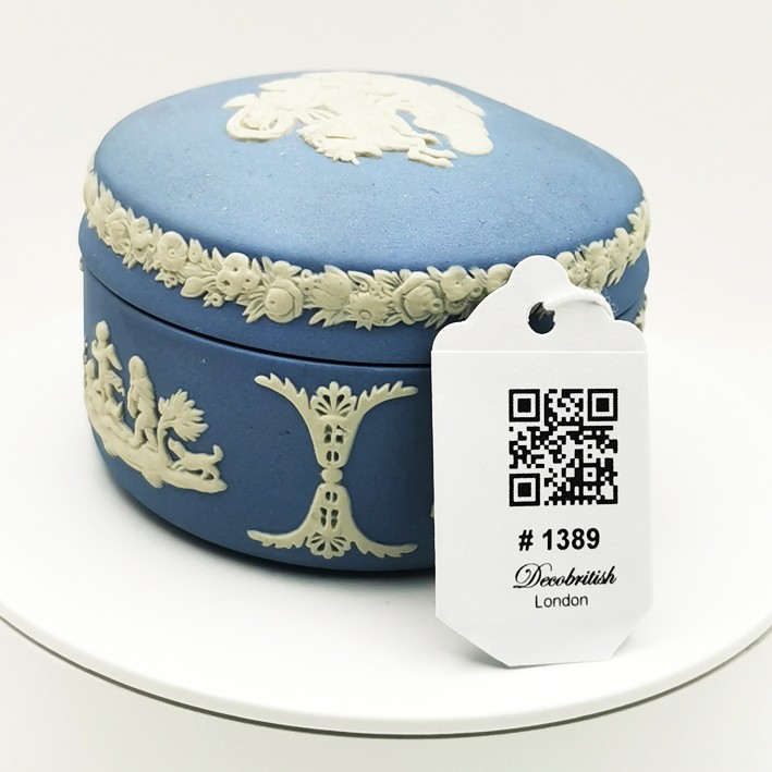 Бонбоньерка Wedgewood в виде почки синего цвета – Изысканный пример классического английского фарфора (высота: 5 см, ширина: 8 см)
