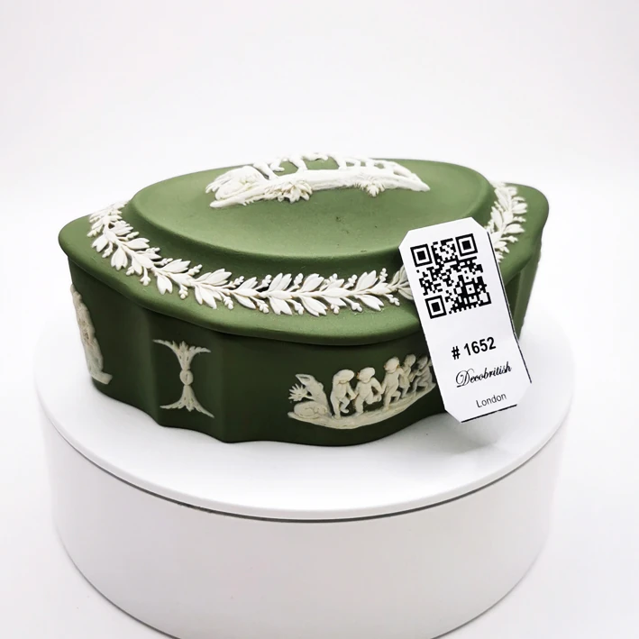 Wedgewood Yeşil Oval Bonboniyer – Klasik Zarafetin İncelikli Dokunuşu