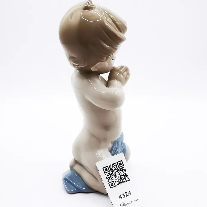 Lladro Figurine Praying Child – H:13.5 cm