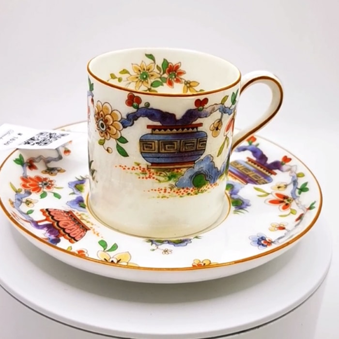 Royal Worcester Elegant Coffee Cup – Classic and Chic Porcelain Design