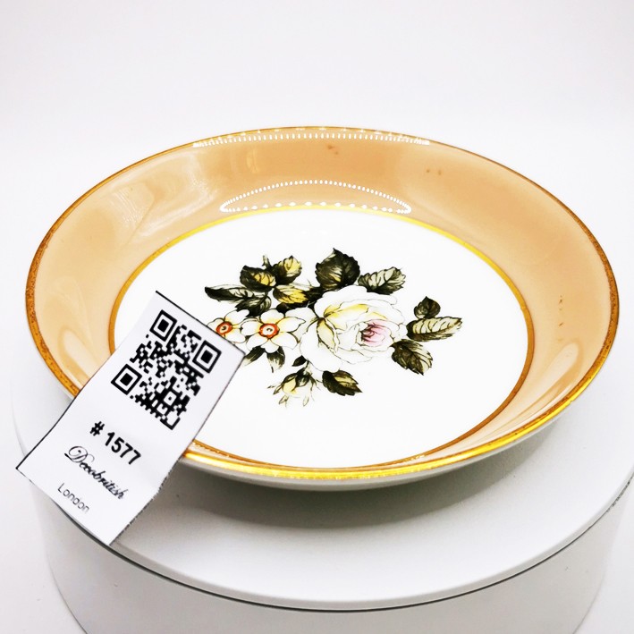 Royal Worcester Porcelain Nut Dish/Serving Dish – Elegance for Stylish Presentations
