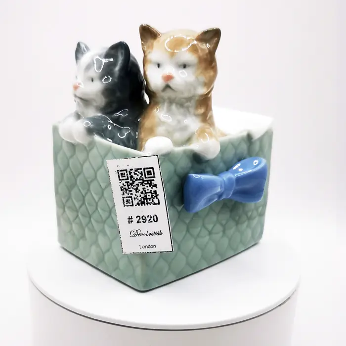 LLADRO Nao Cat Figurine – 11x11 cm