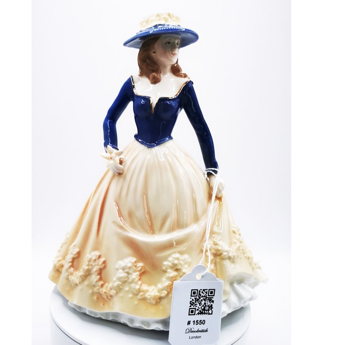 Royal Worcester “Elizabeth” Figurine – The Sculpture of English Elegance, A Rare Collectible Piece