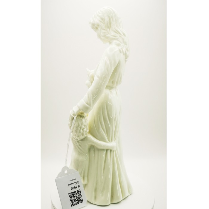 Royal Worcester „New Arrival“ ფიგურა - კეთილი იყოს შენი მობრძანება ოჯახში