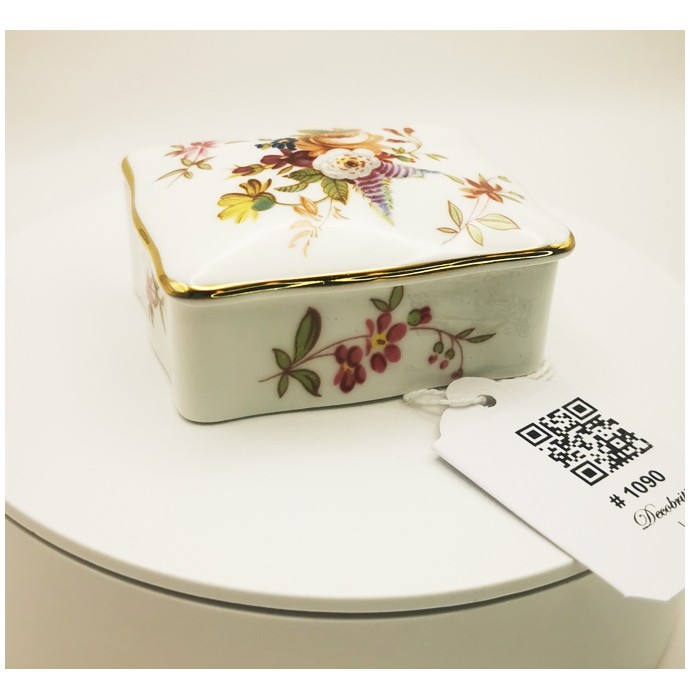 Hammersley Bonbonnière - Adorn Your Table with Elegant Porcelain Chic