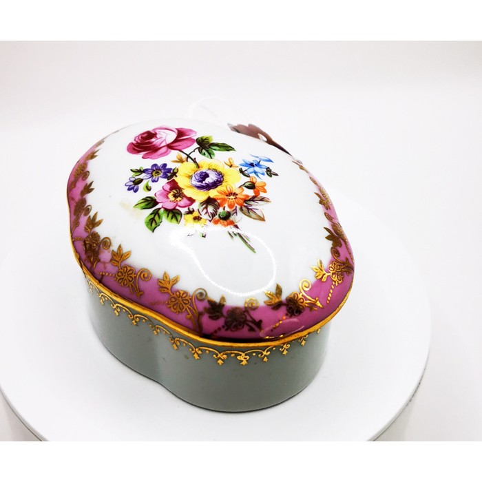 Dresden Bonbonniere – Handmade Porcelain Jewelry Box