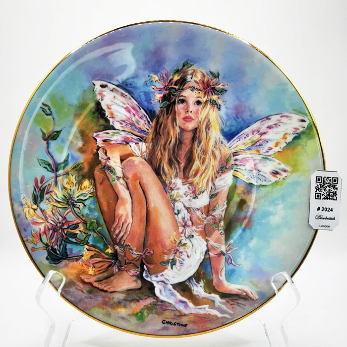 The Leonardo Collection -Crisalis Collectables The Honeysuckle Faerie Duvar Tabağı