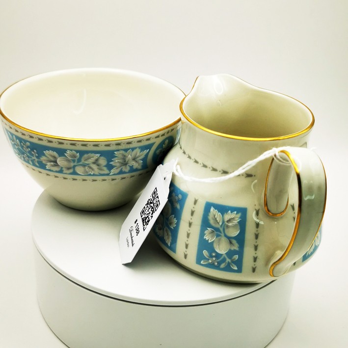 Royal Doulton Hampton Court Porcelain Creamer and Sugar Set – A Representative of Classic Elegance