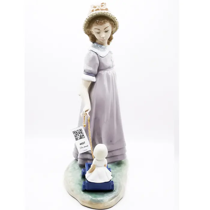 Lladró Girl with Toy Car Figurine – 29 cm Decorative Porcelain Figure