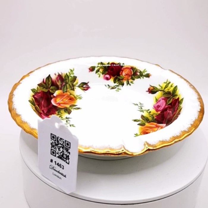 Royal Albert Old Country Roses Ashtray – The Elegance of English Rose Gardens at Your Table