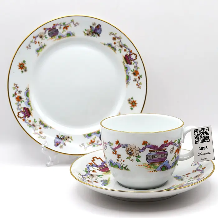 WORCESTER TRIO (1795年頃) Royal Worcester Tea Trio Set – English Porcelain