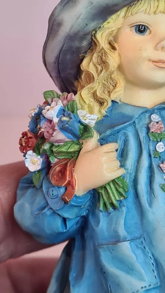 The Leonardo Collection With Love by Christine Haworth Handmade Woman Figurine - 12 cm Collectible Figurine