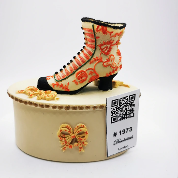 Willow Hall Annette Jane Asher Oval Miniature Hat Trinket Box Sculpture