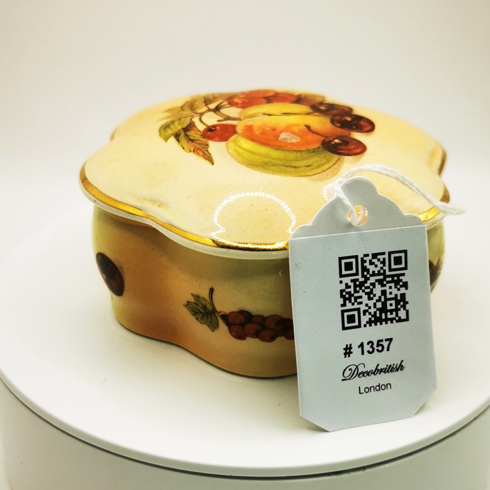 Royal Worcester Fruit Large Bonbonniere – Elegant and Stylish Serving Piece