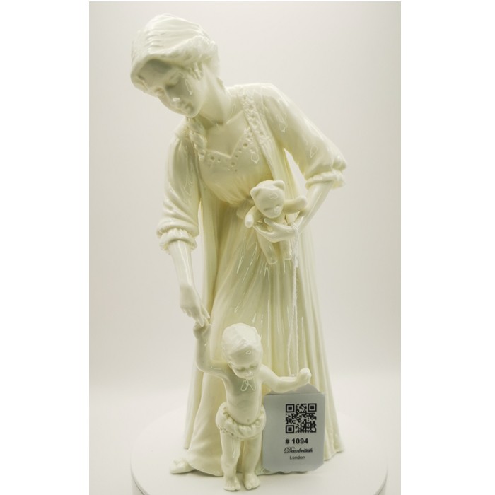 Royal Worcester „First Steps“ ფიგურა - დედისა და ბავშვის პირველი ნაბიჯები