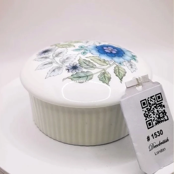 Wedgewood Zarif Bonboniyer - İngiliz Porselen Şıklığıyla Tatlı Sunumlar, Koleksiyonluk Değer