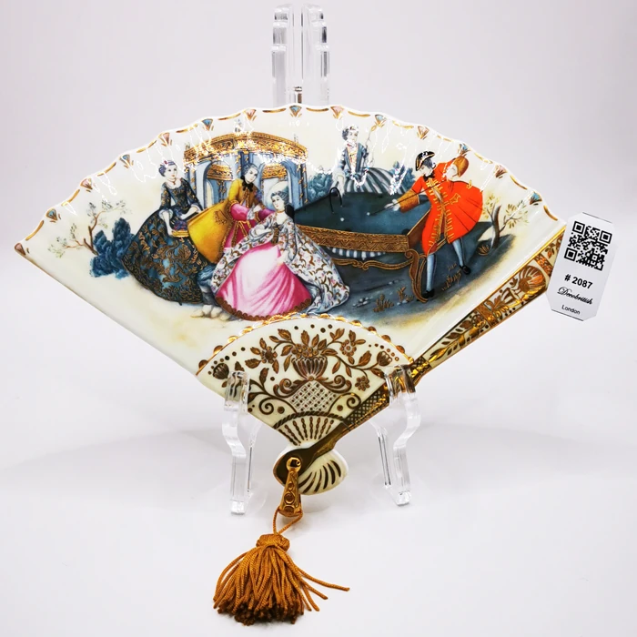 The Fans of The Fitzwilliam Museum Yelpaze Duvar Süsü - Beyaz